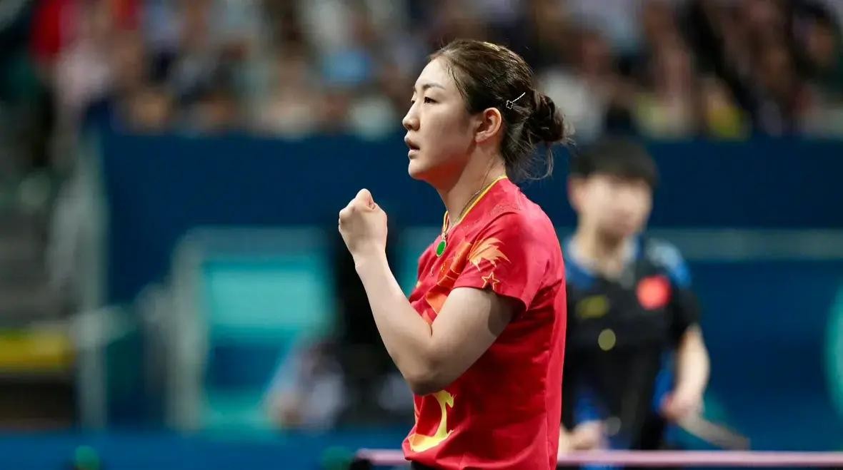 争霸赛场！运动员拼尽全力争夺金牌