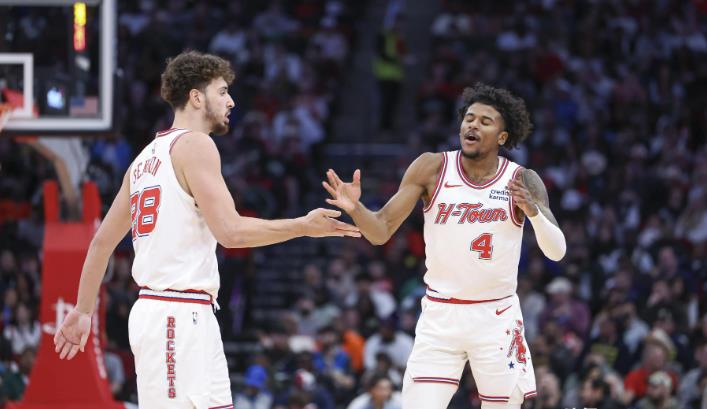 小克鲁斯队员发挥出色,帮助球队夺冠 小克鲁斯队员发挥出色,帮助球队夺冠