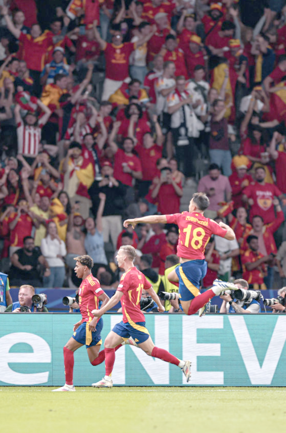 乐鱼体育亚洲官网-欧洲联赛再掀高潮，球队备战全力夺取胜利