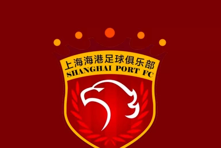 东亚球队在足球赛中勇夺冠军