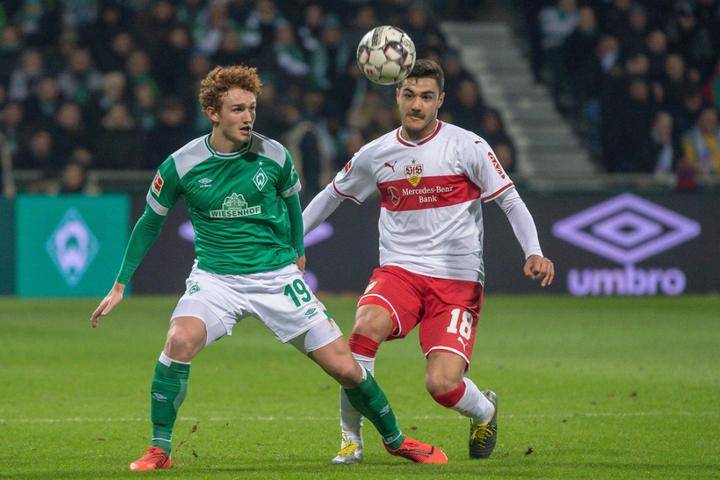 狼队拼搏伯恩茅斯血拼双方命运撞击的简单介绍