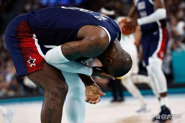 乐鱼体育亚洲官网-比赛中发生了激烈的对抗，球员们表现出坚韧不拔的精神