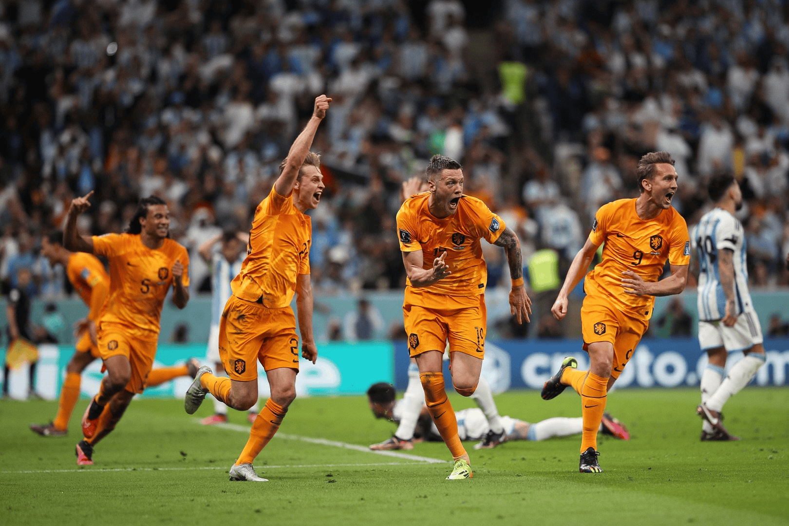 乐鱼体育入口-精彩足球瞬息万变，球员表现出色让人叹为观止