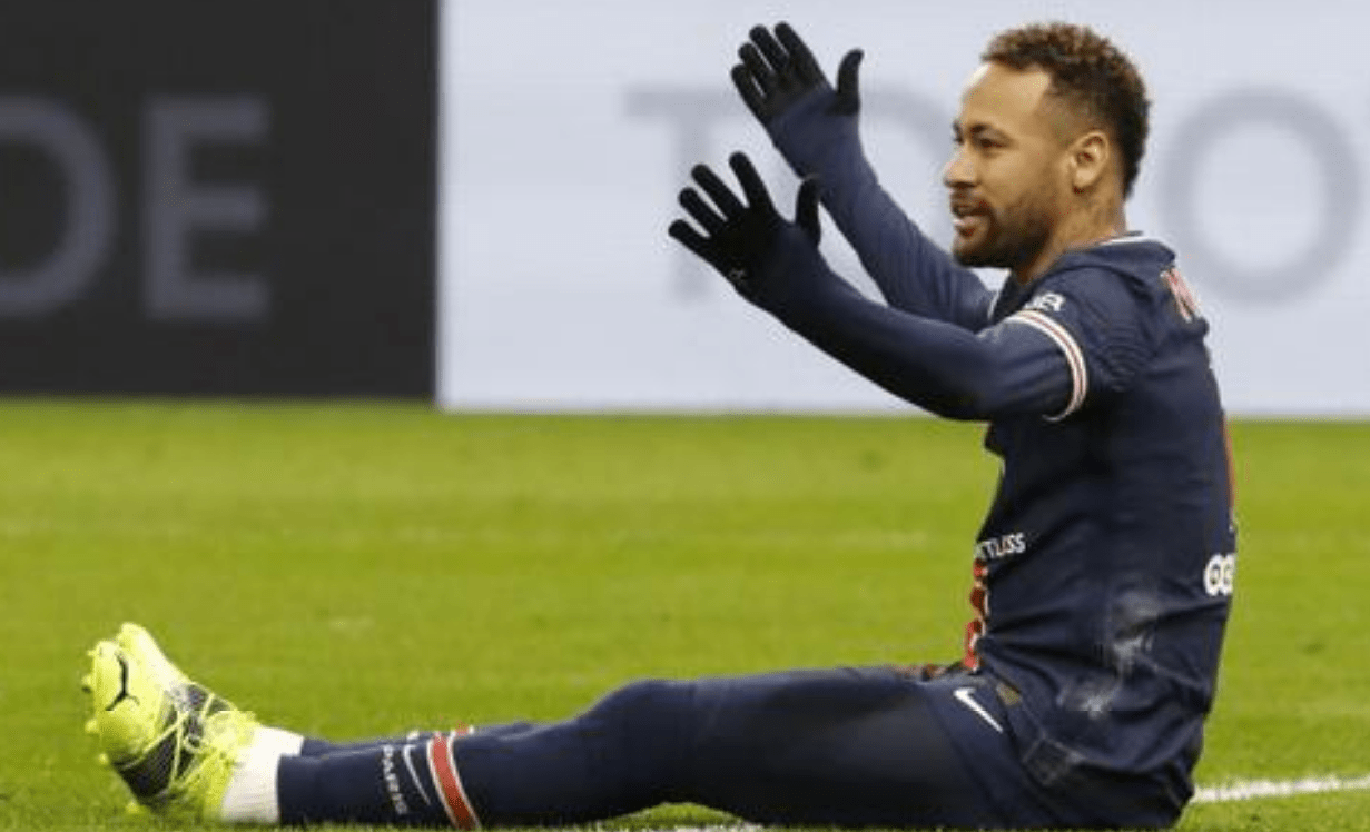 阿雅克肖在法国联赛中奋力拼搏 阿雅克肖在法国联赛中奋力拼搏