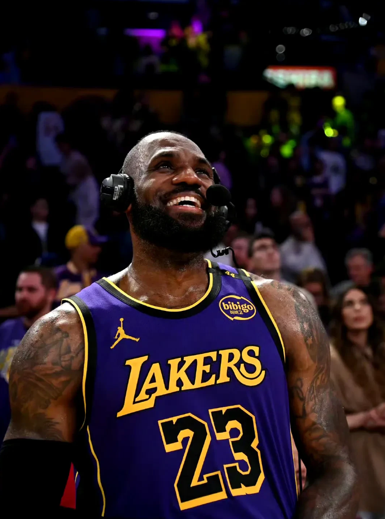 乐鱼体育课程-湖人力克国王再次获胜，灰熊横扫奇才登顶榜首的简单介绍