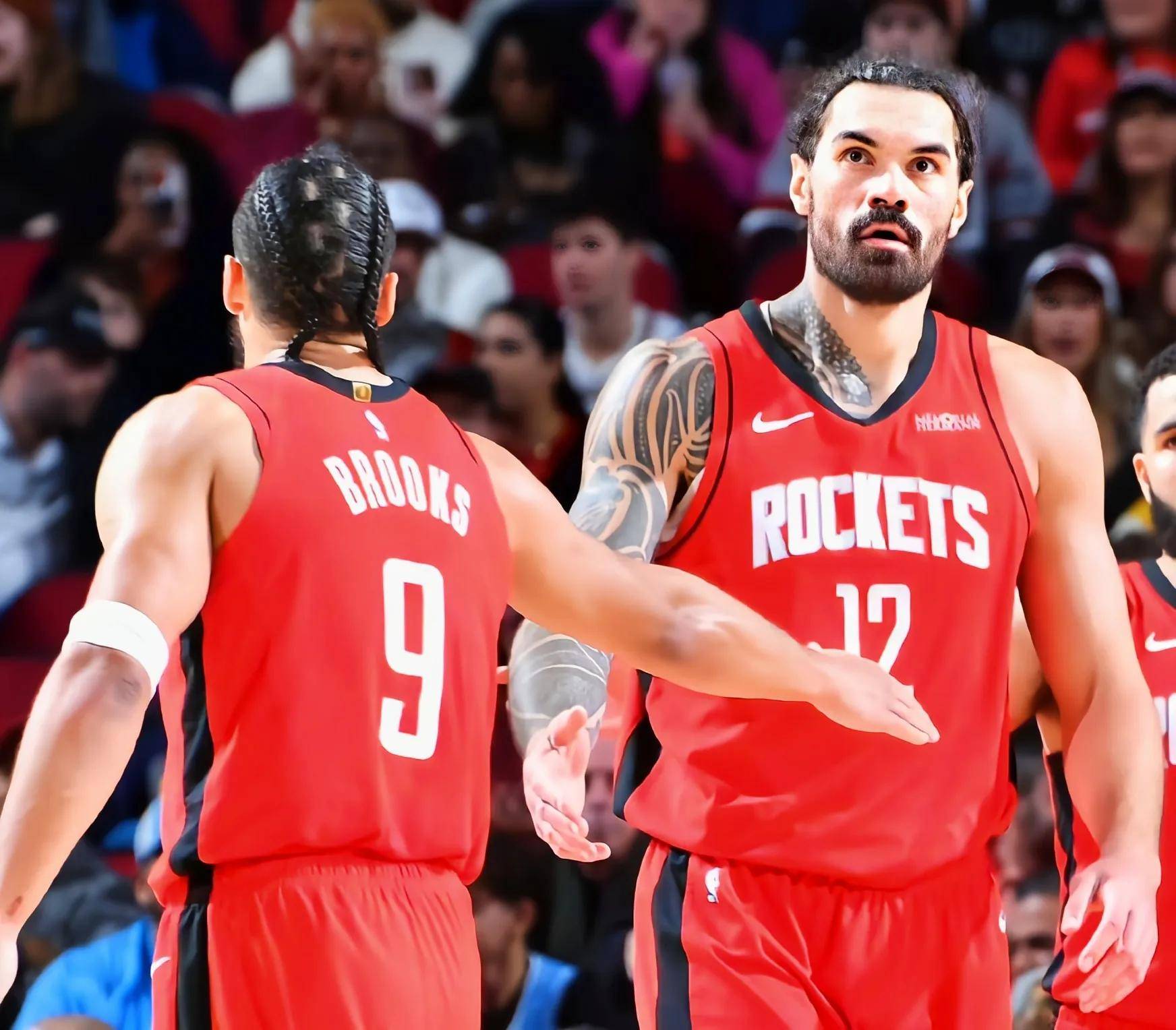 乐鱼体育视频-包含步行者客场胜火箭摆脱颓势的词条