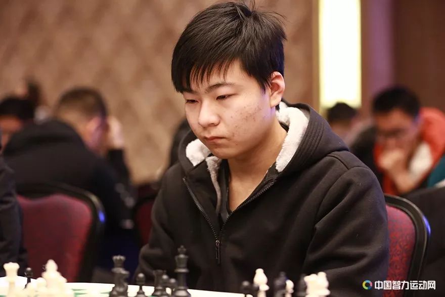 乐鱼体育官方-到了冠军面前，谁能镇定从容