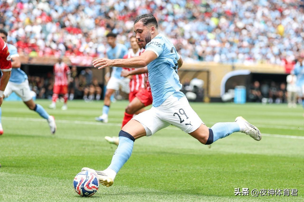 包含曼城瞄准里昂，决意获得晋级资格的词条