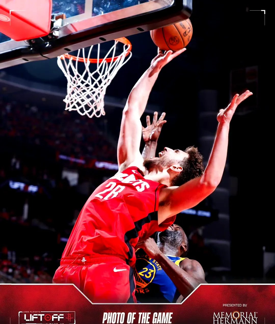 乐鱼体育链接-火箭主场击败对手，球迷为胜利欢呼的简单介绍